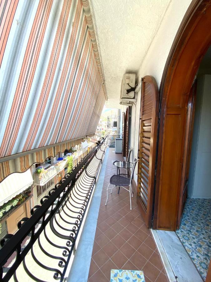 Apartments Mikros Джардіні-Наксос Екстер'єр фото